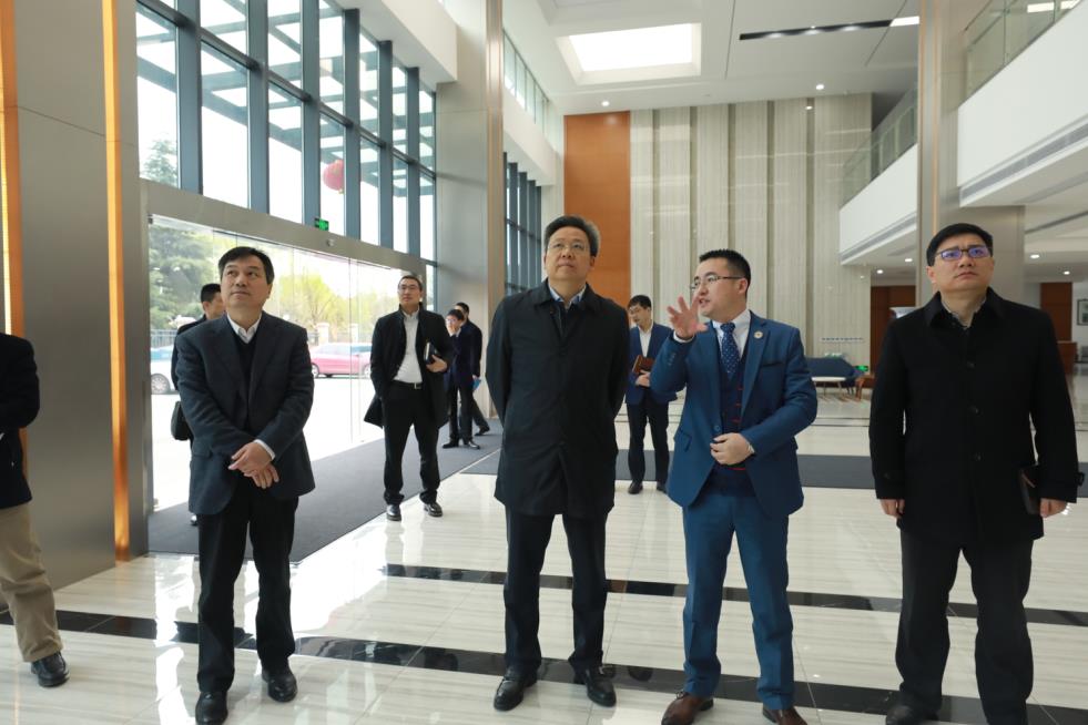 蘇州高新區黨工委書記、區長吳新明書記、王牟、黃鋒主任一行調研通錦